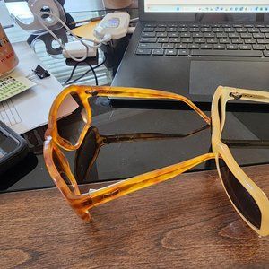 Vestal Railways Sunglasses - Turtle (NWOT)